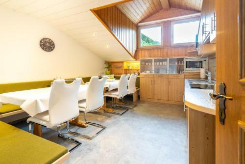 Apartamento G�stehaus Fitsch - Ferienwohnung In Silbertal