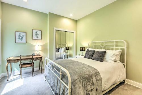 Elegant Middlefield Getaway With Beach Access!