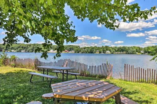 Elegant Middlefield Getaway With Beach Access!
