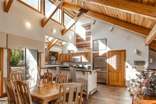 Northridge Hideaway Townhouse By Snowmass Vacations