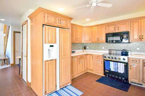 Cape Shores 520 East Cape Shores Dr
