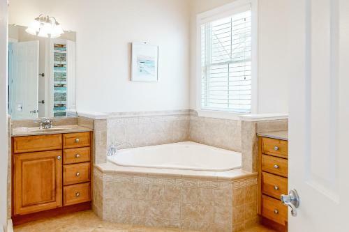 Bayside Resort --- 31536 Winterberry Pkwy