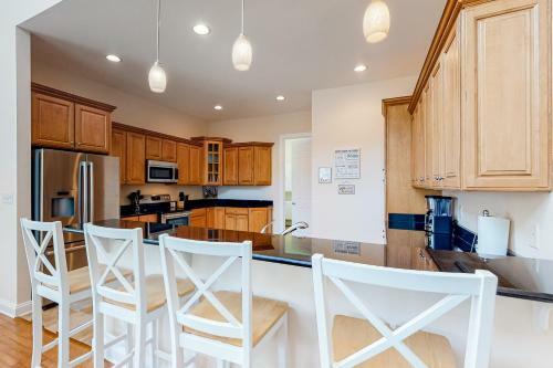 Bayside Resort --- 31536 Winterberry Pkwy