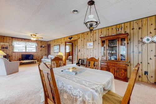 Keen-wik --- 38295 River Birch Dr