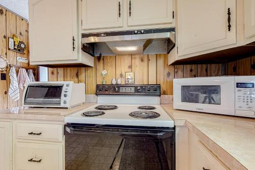 Keen-wik --- 38295 River Birch Dr