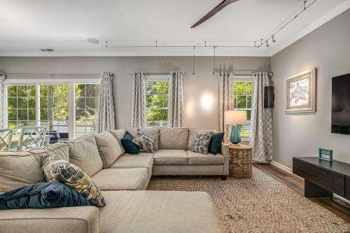 Oyster Bay Villas --- 37500 Kaitlyn Dr Unit #23