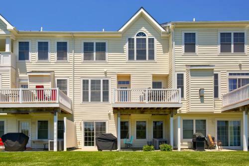 Grande At Canal Pointe 37287 Trent Ct