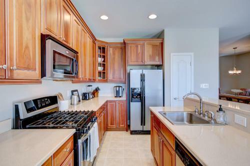 Grande At Canal Pointe 37287 Trent Ct
