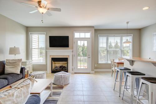 Grande At Canal Pointe 37287 Trent Ct