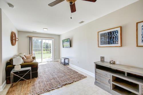 Grande At Canal Pointe 37287 Trent Ct