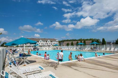 Grande At Canal Pointe 37287 Trent Ct