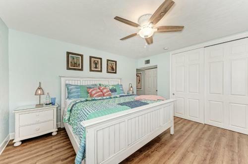 Lazy Lagoon - 220 Chilson