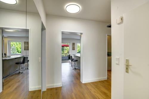 George Apartment