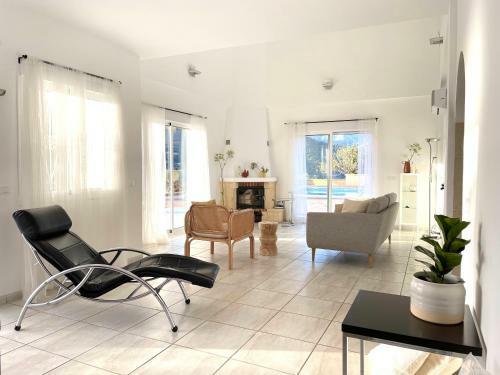 Villa Tranquil Oasis In The Andalusian Hills