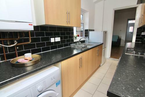 Carmelite House - Charming Home Coventry City Centre