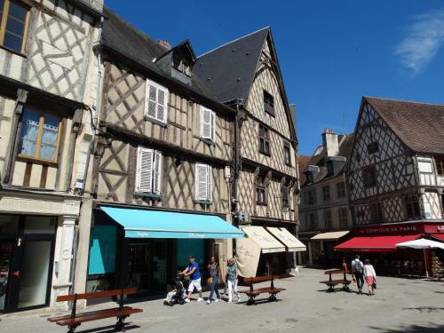 Petite Maison de Campagne En Centre Ville