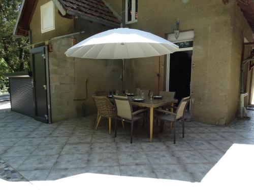 Petite Maison de Campagne En Centre Ville