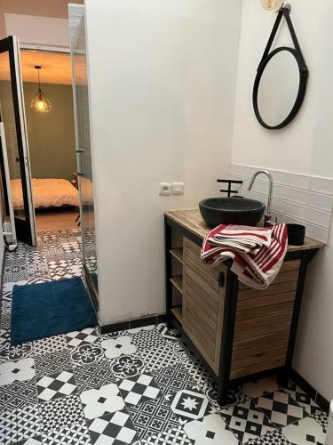 Apartamento Appartement Cosy Avec Balcon, Centre Historique