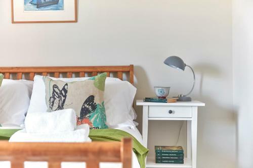 Spacious Seaside Holiday Apartment