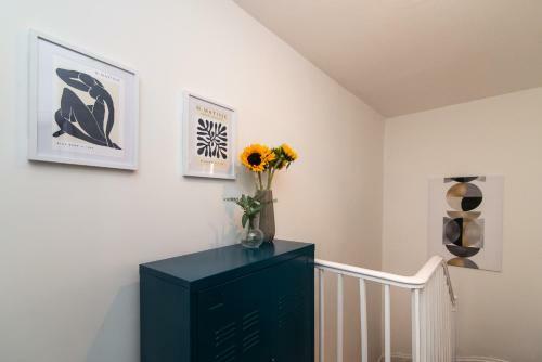 Grade2 Listed Home W/garden +parking In City