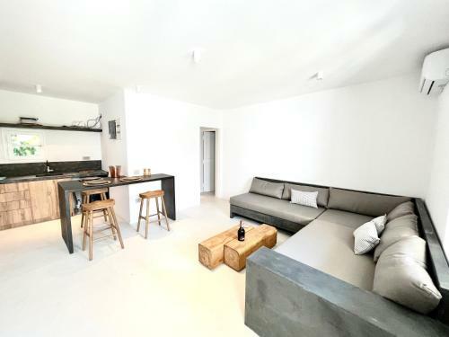 Apartamento Ananke With Shared Pool