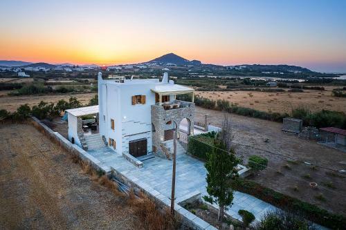 Villa Billia Cheerful 4 Bedroom Home With Ocean View