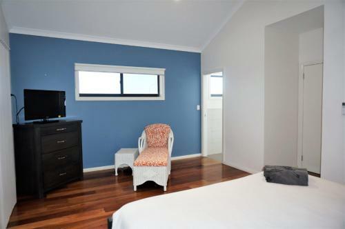 64 Madaffari Drive - Private Jetty