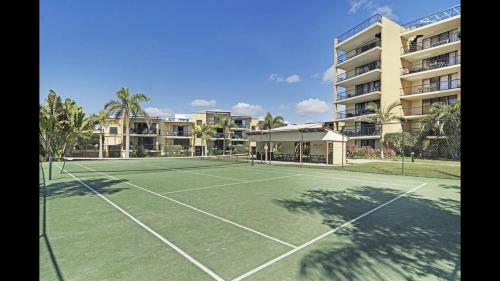 Apartamento Beachfront Resort Marcoola!