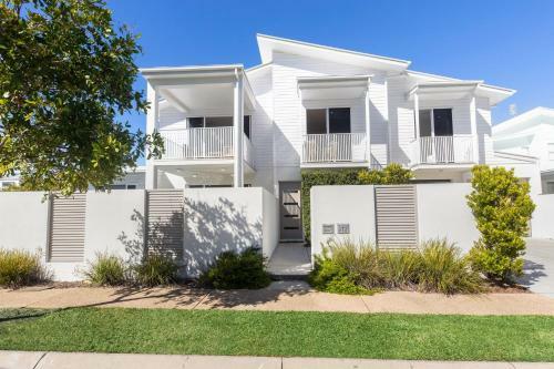 Waves Beach House