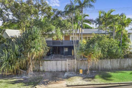 Ferguson St The Beach House Cosy Cottage With Pool