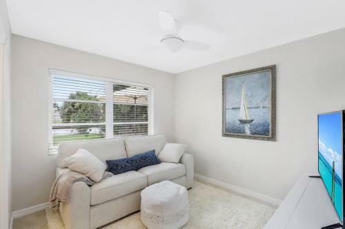 Bonita Luxury Living - Private Dock - By The Beach