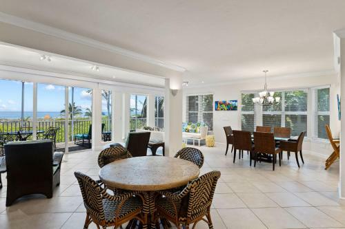 A Saba Wind South- Oceanfront Estate With Pool On Captiva Island