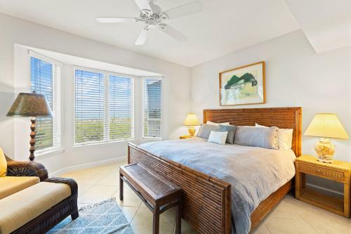 A Saba Wind South- Oceanfront Estate With Pool On Captiva Island