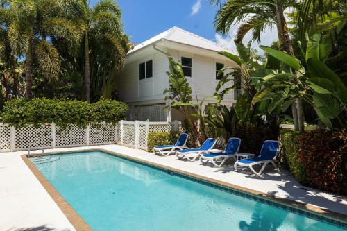 A Saba Wind South- Oceanfront Estate With Pool On Captiva Island