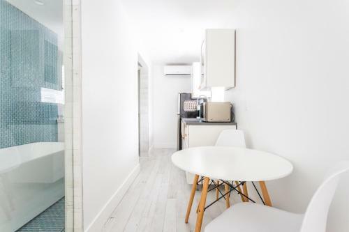 Apartamento Ultimate Luxury Soak-in Tub, Round King Bed