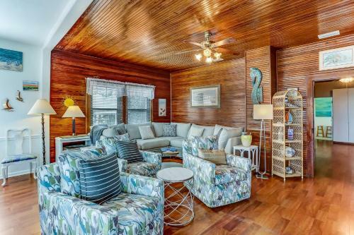 Dogfriendly Beachfront Condo