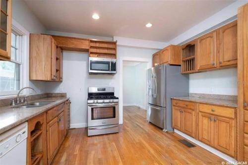 University House - 8 Bedrooms Walk To Uf / Stadium