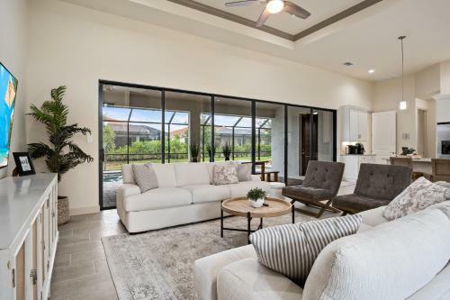 Sw Fl Oasis - 4bdr - 3bth - Pool - Game Room - Sleeps 10 Or More