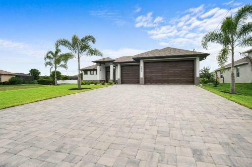 Sw Fl Oasis - 4bdr - 3bth - Pool - Game Room - Sleeps 10 Or More