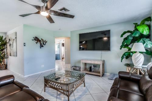 Grand Retreat In Cape Coral
