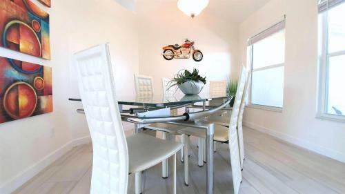 !new! Villa Surfside