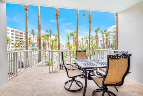 Destin West L7