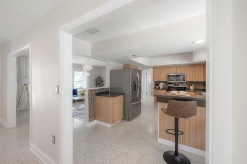 A Dream Vacation Home Only 5 Mins To Beaches And With Pool