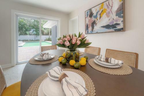 A Dream Vacation Home Only 5 Mins To Beaches And With Pool
