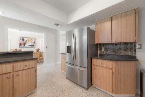 A Dream Vacation Home Only 5 Mins To Beaches And With Pool