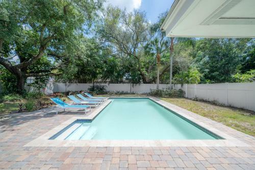 A Dream Vacation Home Only 5 Mins To Beaches And With Pool