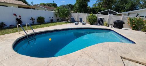 Largo Ranch House, 3 Bedroom, 2 Bathroom, Heated/cooled Private Pool.