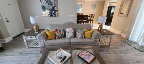 Largo Ranch House, 3 Bedroom, 2 Bathroom, Heated/cooled Private Pool.