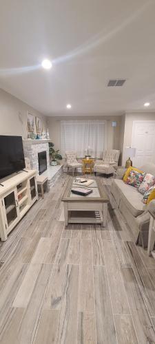 Largo Ranch House, 3 Bedroom, 2 Bathroom, Heated/cooled Private Pool.