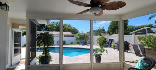 Largo Ranch House, 3 Bedroom, 2 Bathroom, Heated/cooled Private Pool.